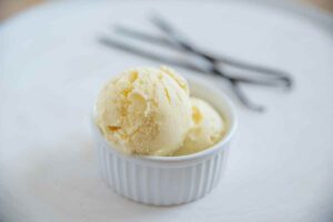 mexican vanilla ice cream (1200 × 800 px)